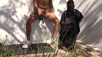 Saudi Arab Girl Gets Acquainted With American Culture - Naked Man In Front Of Her