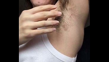 Aragne - touching my hairs