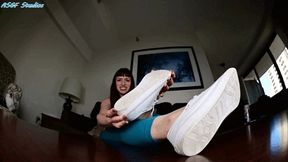 Karly Salinas sweaty feet worship - MOV