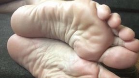 LARGE SOLES RELAXING
