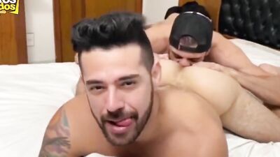Bearded guys are tossing salad and fucking in the bedroom