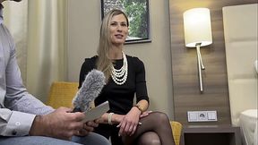 Moderator muss seinen Schwanz im Interview auspacken und Melanie Schweiger ficken