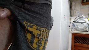Pedro Pentel jack off in his friend's kitchen.