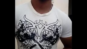 Macho de calcinha com gozada