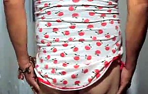 Crossdresser mature masturbating