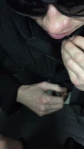 Extreme in the mall, gave in the mouth of my boyfriend in the toilet