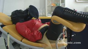Heavy rubber masturbation with gasmask