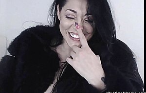 Natural huge tits babe on webcam
