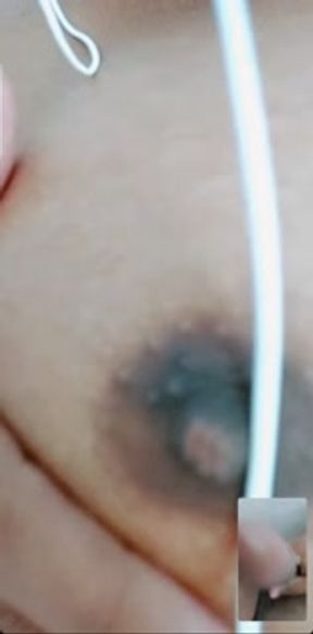 Whatsapp video call couple - කඩේට ආපු කෙල්ලට කෝල් කරලා ඔන්ලයින් සෙක්ස්