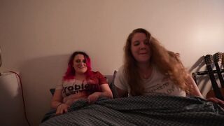 These co-workers secretly touch each other at night - Paranormal Activi'tities Halloween 1/4