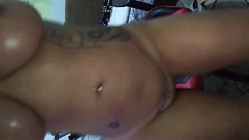 Brincando com a buceta