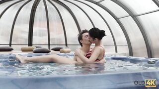 OLD4K. Elegant Babe with Beautiful Body Sucks old Dick in Jacuzzi