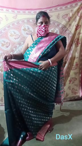 Green Saree Dropping Solo SFW