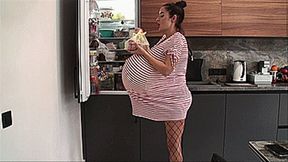 Big pregnant woman (1920x1080 HD) WMV