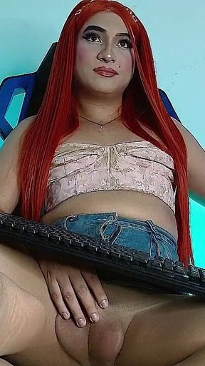 Aline and Her Beautiful Feet in Pantyhose