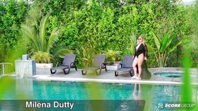 Sunbathing with a curvy Latina beauty