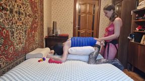 Cute Girl pegging man amateur homemade