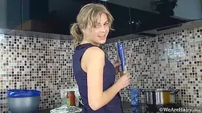 Ayda Strips Naked In Her Kitchen To Show Off Body