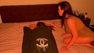 Jada gives the best tantra massages - massage - sensual - body to body - lots of oil - fingering - pussy - moaning - lesbian