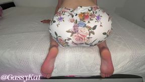 Floral Granny Panties Fart Session