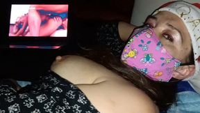 anal sex ass fuck esposa puta, ama de casa se calienta mirando porno sucio y entrega el culo al amigo de su marido en navidad
