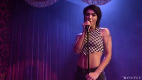 Transfixed - Trans Cabaret Boss Brooklyn Gray Can&#039;t Resist Fucking the New Singer Ariel Demure