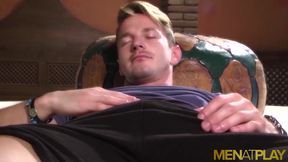 MENATPLAY - Well suited Xavi Duran ass fucks muscular gay