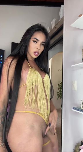 Amateur GF gives a blowjob