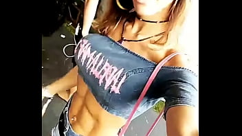 ⋆ Travesti na party