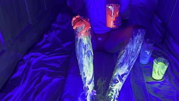 Glow in The Dark UV Gunging &ndash_ Legs &amp_ Feet!