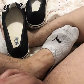 I play and I ejaculate in my flat shoes