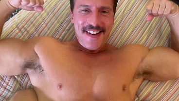 Dallas Steele in Sweet-Inn The Deal with Reese Rideout