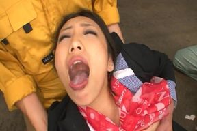 Shizuka Kanno Brings Sophistication and Seduction to the Skies - 3