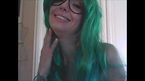 appearance can be deceiving. this secretary with an angelic face makes big booms with her splendid mouth