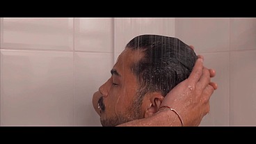 MACHO ME PEGOU NO BANHO E METEU ATÉ EU GOZAR