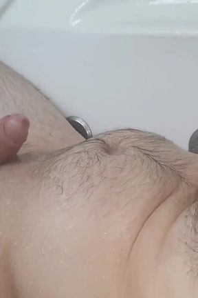 Great Orgasm Without Hands Under the Water Jet - Soloxman