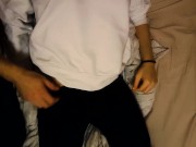 la mia coinquilina cerca di contenersi ma fallisce e viene forte in 2 minuti