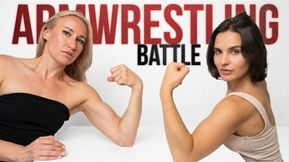 Bagheera armwrestling & muscle flexing