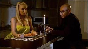 I Elena′s worried butt🍑 gets nicely Omari-fucked in intimate oral😜 and anal👌