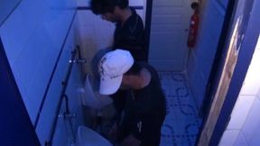 straigth suck big dick on public toilettes