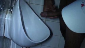 straigth suck big dick on public toilettes