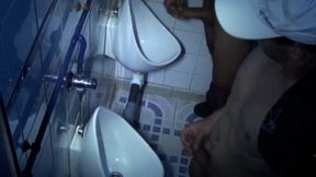 straigth suck big dick on public toilettes