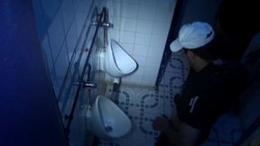 straigth suck big dick on public toilettes