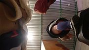 fetiches calientes!! estudiante se sube a una silla para que su padrastro la toque