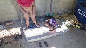sapatao fode escondido com padrasto.