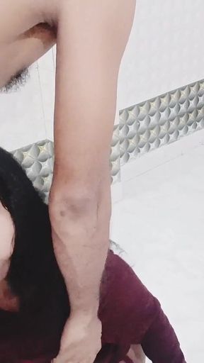 Indian Wife in Maroon Top Hot Oral Sex - Homemade Couple
