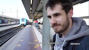 Even Canaillou se donne pour Alex Brand