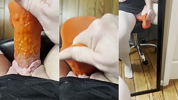 MILF cannot get enough of this dildo