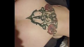 La vid&eacute_o du mercredi, il se finit sur mes fesses, c'_est chaud, j'_adore &ccedil_a