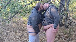 me encontre a un osote bien rico en el bosque y le comi la verga, hubo mucha leche 💦💦y que de con ganas de que me follara